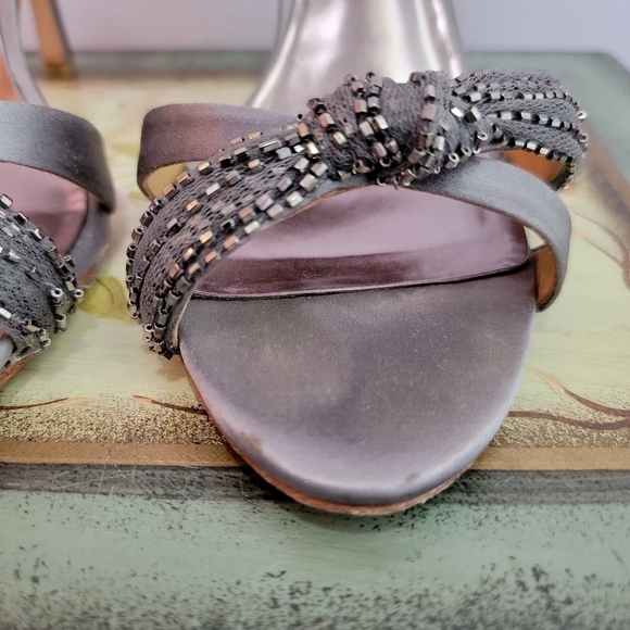 Badgley Mischka Satin and Bead Sandal Pump Size 7 1/2 - Picture 5 of 10
